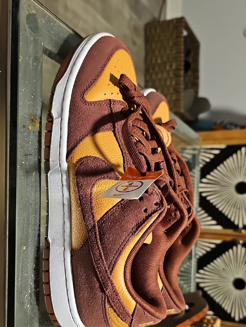 Nike Men's Low-Top Sneakers in Brown and Mustard